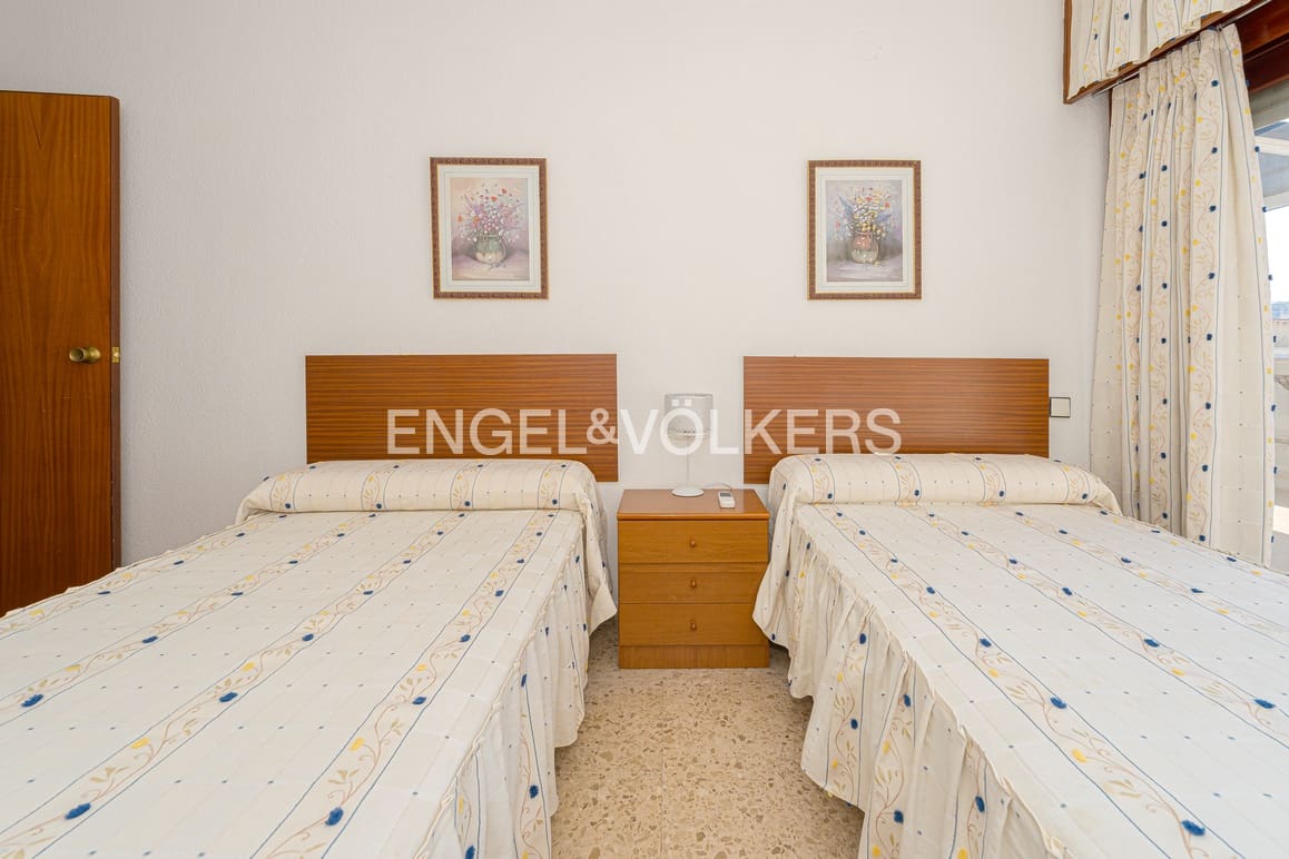 Garage for sale in Benidorm - € 410,000 (Ref: 10007766)