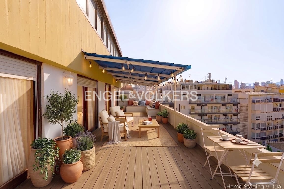 Garage for sale in Benidorm - € 410,000 (Ref: 10007766)