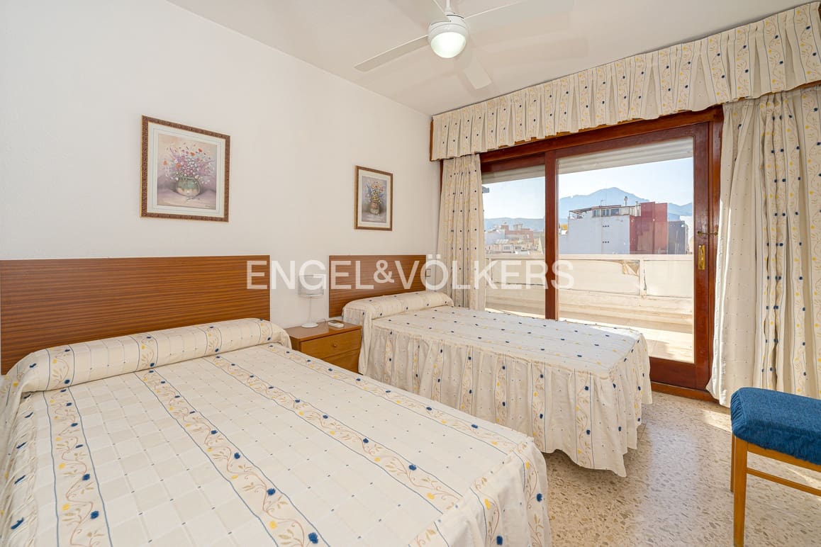 Garage for sale in Benidorm - € 410,000 (Ref: 10007766)