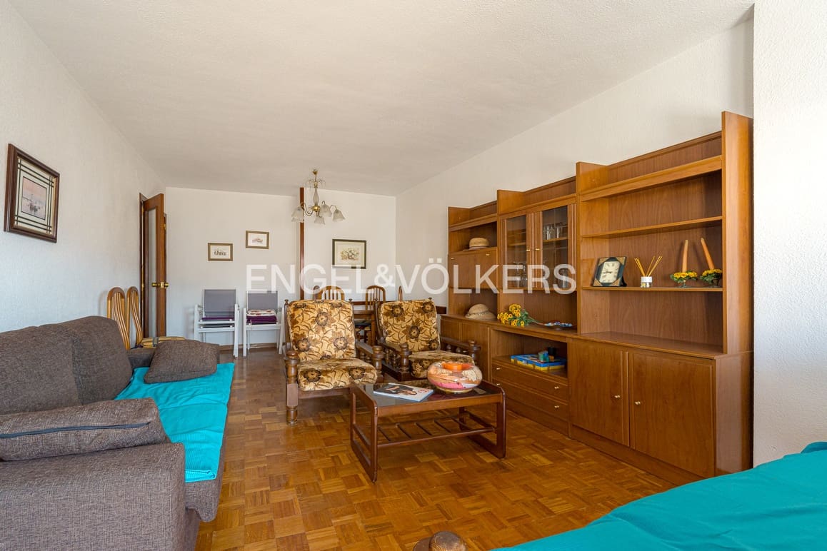 Garage for sale in Benidorm - € 410,000 (Ref: 10007766)