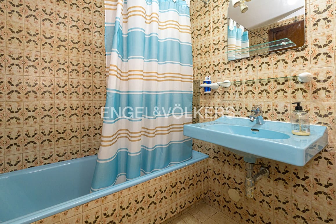 Garage for sale in Benidorm - € 410,000 (Ref: 10007766)