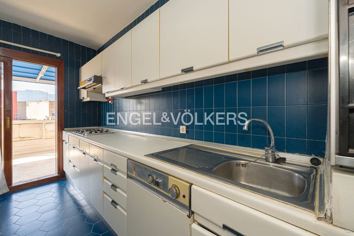 Garage for sale in Benidorm - € 410,000 (Ref: 10007766)