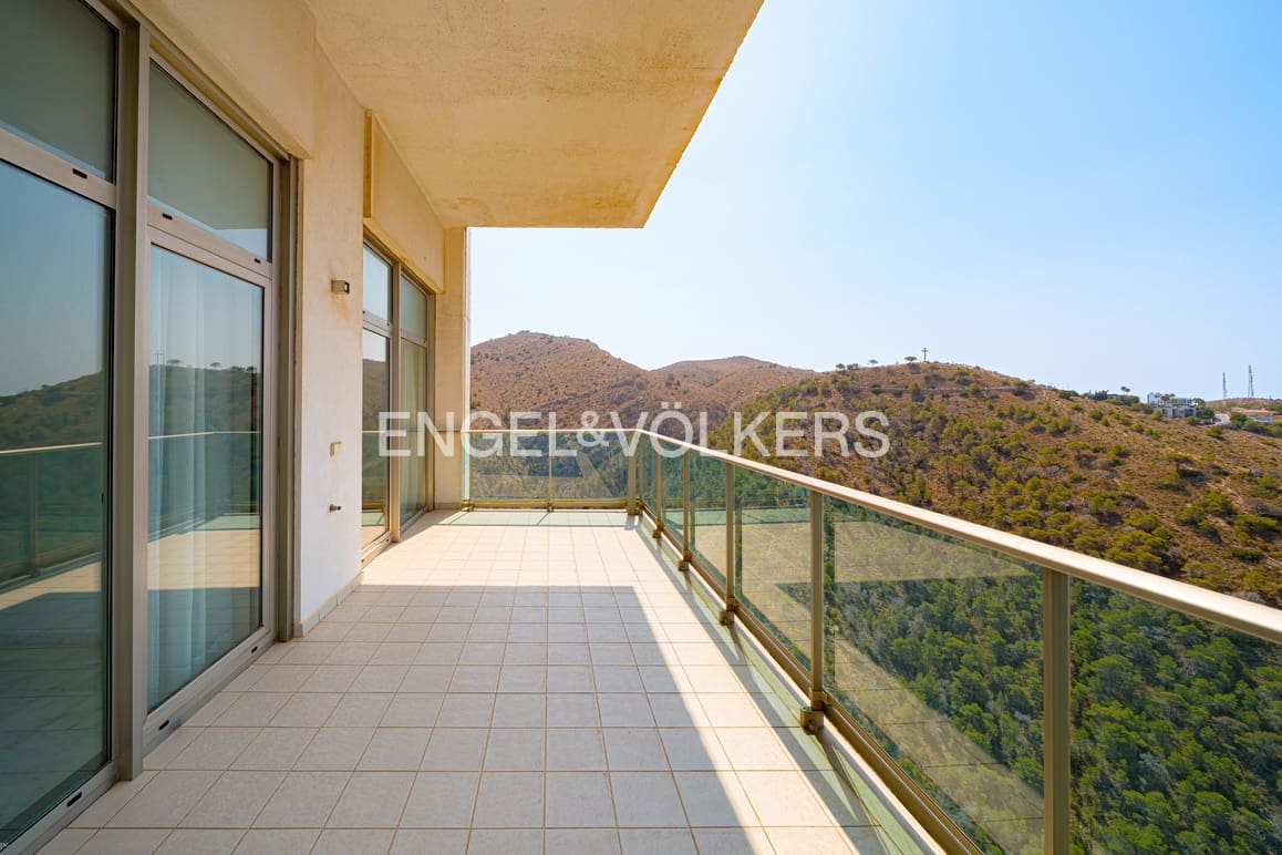 Apartamento de 3 habitaciones en Benidorm en venta con piscina garaje - 895.000 € (Ref: 10007919)