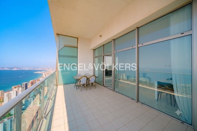 Apartamento de 3 habitaciones en Benidorm en venta con piscina garaje - 895.000 € (Ref: 10007919)