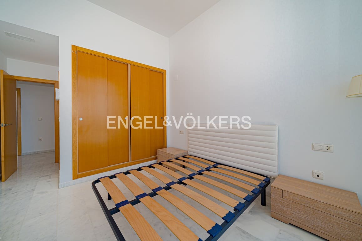 Apartamento de 3 habitaciones en Benidorm en venta con piscina garaje - 895.000 € (Ref: 10007919)
