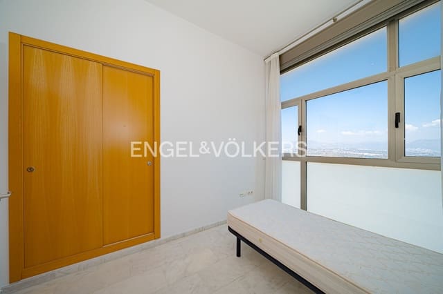 Apartamento de 3 habitaciones en Benidorm en venta con piscina garaje - 895.000 € (Ref: 10007919)