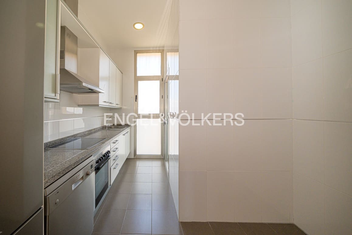 Apartamento de 3 habitaciones en Benidorm en venta con piscina garaje - 895.000 € (Ref: 10007919)