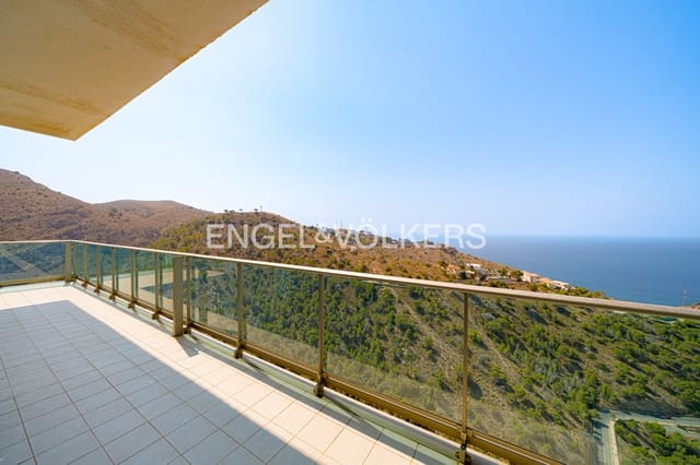 Apartamento de 3 habitaciones en Benidorm en venta con piscina garaje - 895.000 € (Ref: 10007919)