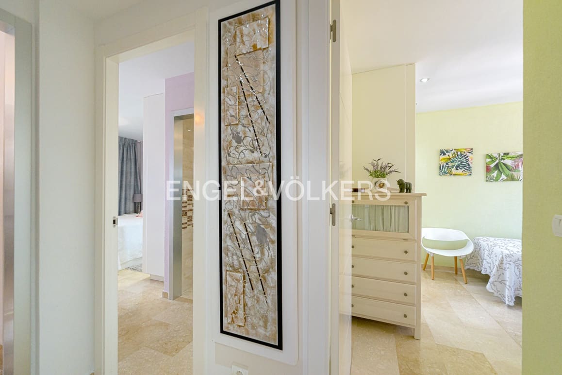 2 bedroom Apartment for sale in Benidorm with pool garage - € 325,000 (Ref: 10009485)