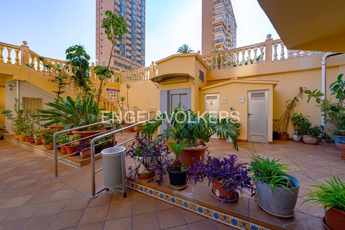 3 slaapkamer Appartement te koop in Benidorm met zwembad garage - € 550.000 (Ref: 10015914)