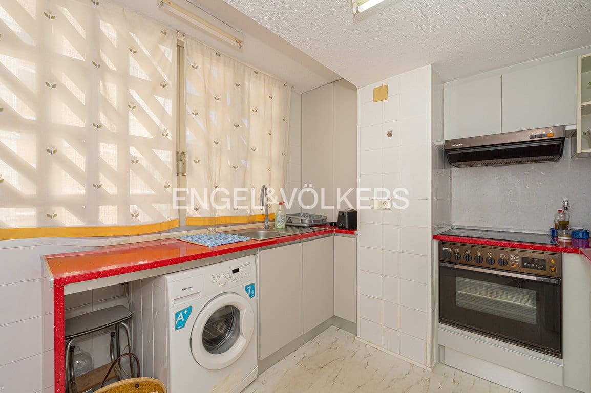 3 sypialnia Apartament na sprzedaż w Benidorm z basenem garażem - 550 000 € (Ref: 10015914)
