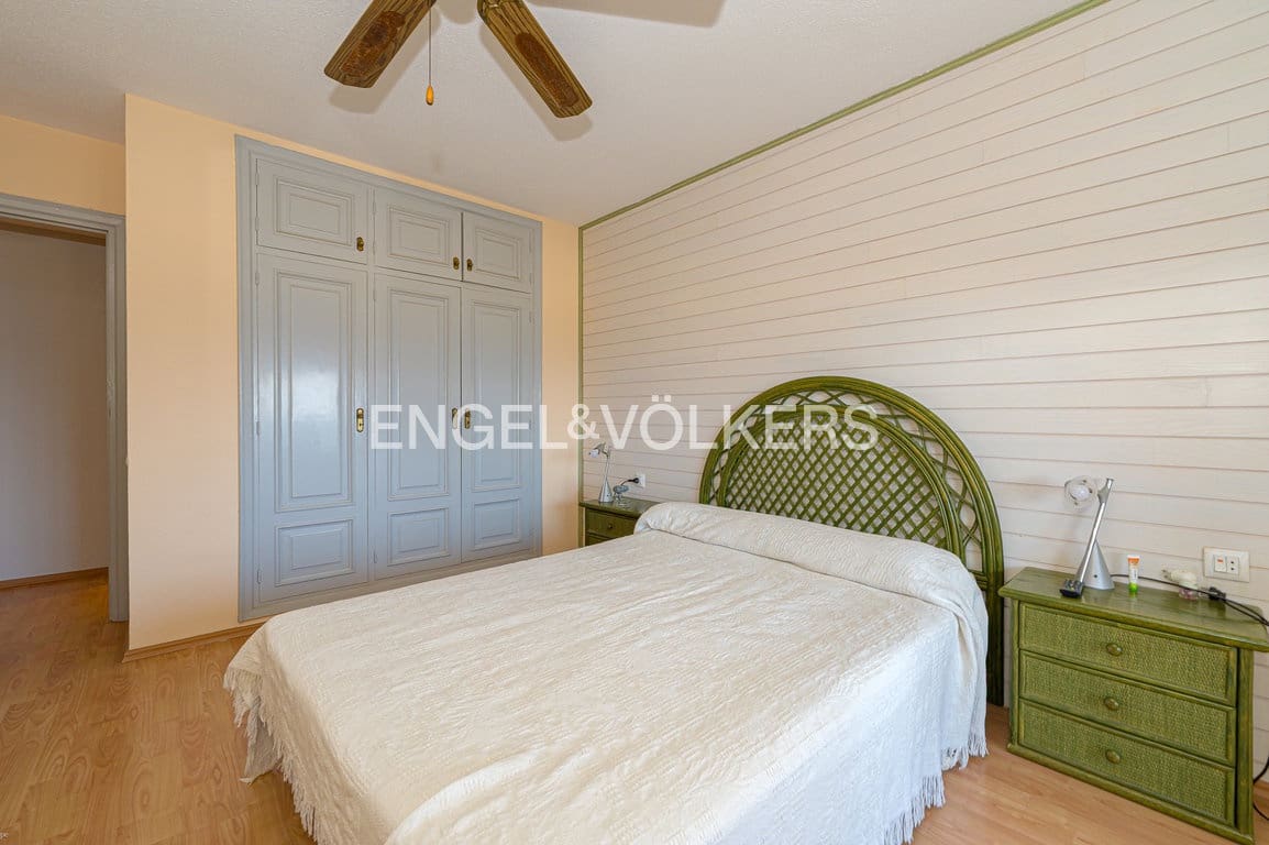 3 sypialnia Apartament na sprzedaż w Benidorm z basenem garażem - 550 000 € (Ref: 10015914)