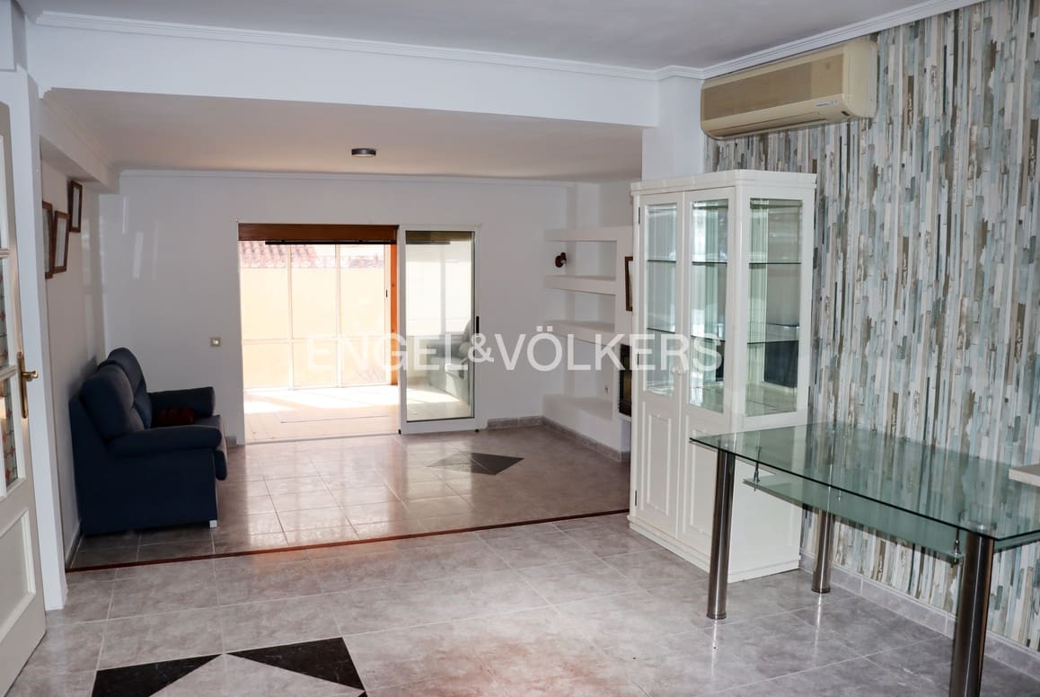 5 sovrum Villa till salu i Benidorm med pool garage - 477 000 € (Ref: 10030907)