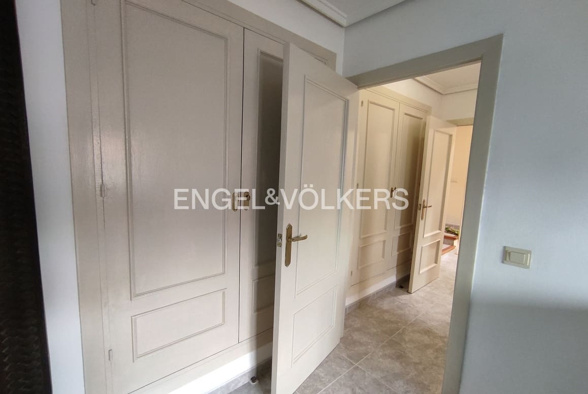 5 sovrum Villa till salu i Benidorm med pool garage - 477 000 € (Ref: 10030907)