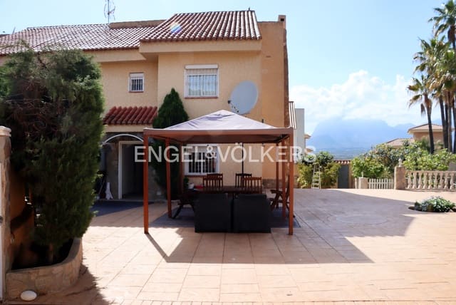 5 sovrum Villa till salu i Benidorm med pool garage - 477 000 € (Ref: 10030907)