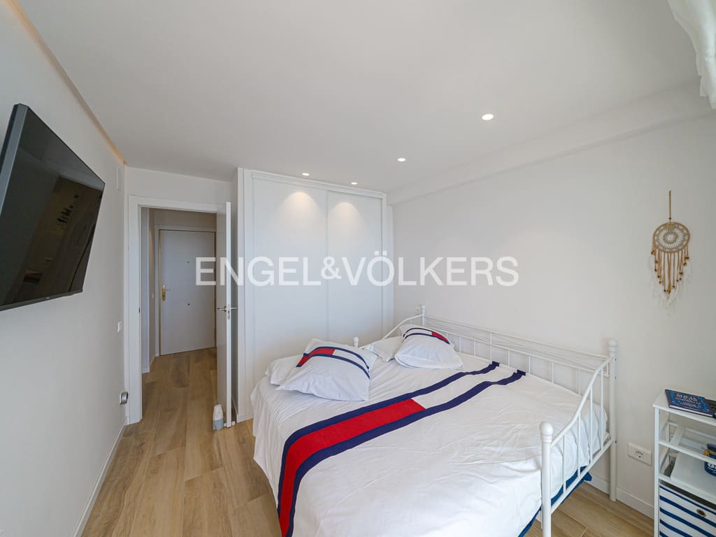Apartamento de 2 habitaciones en Benidorm en alquiler con piscina garaje - 1.600 € (Ref: 10034242)