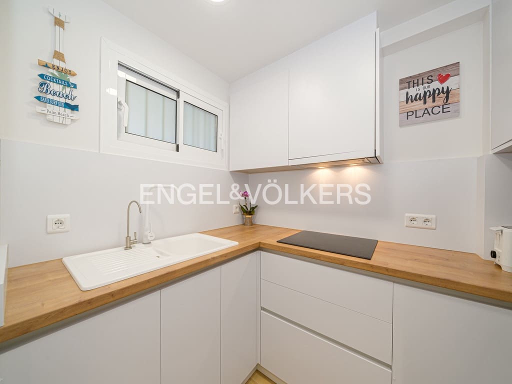 Apartamento de 2 habitaciones en Benidorm en alquiler con piscina garaje - 1.600 € (Ref: 10034242)