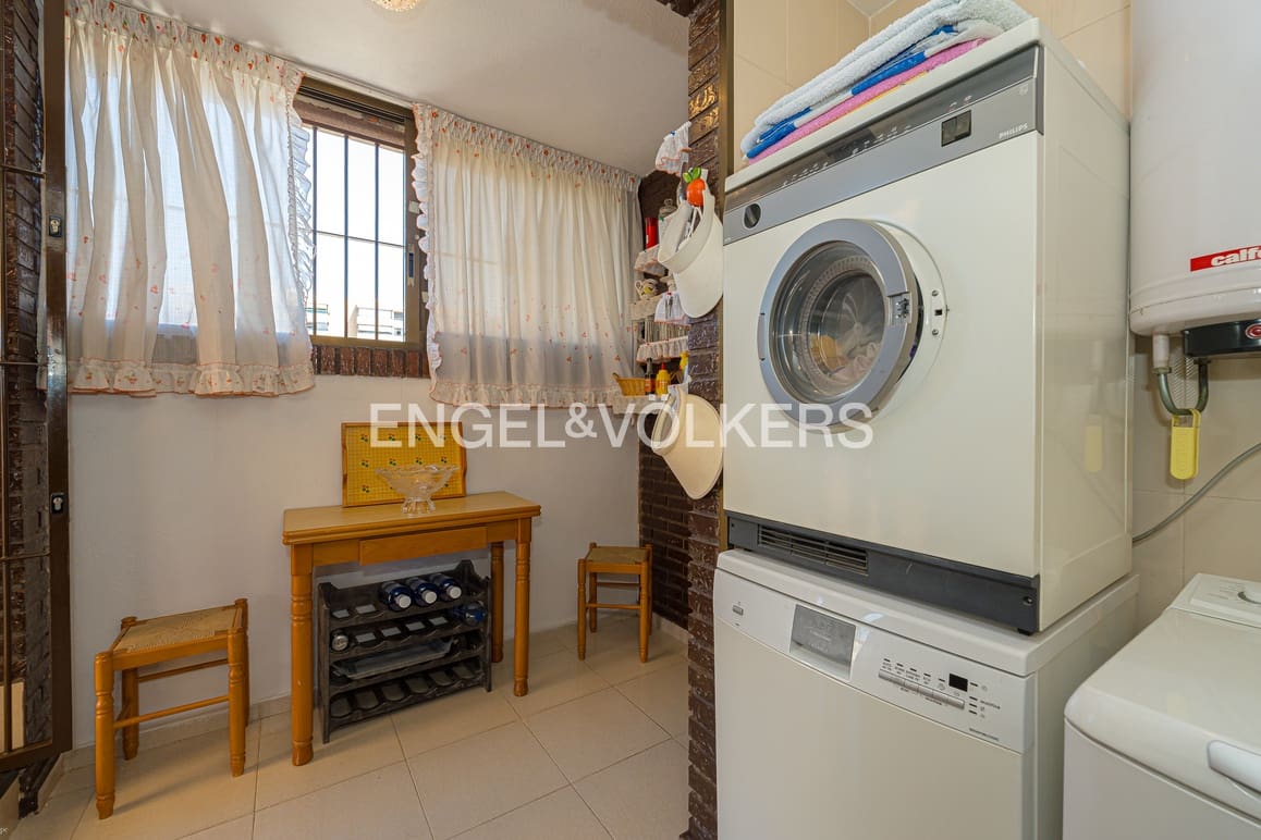 1 camera da letto Attico in vendita in Benidorm con piscina garage - 450.000 € (Rif: 10035726)