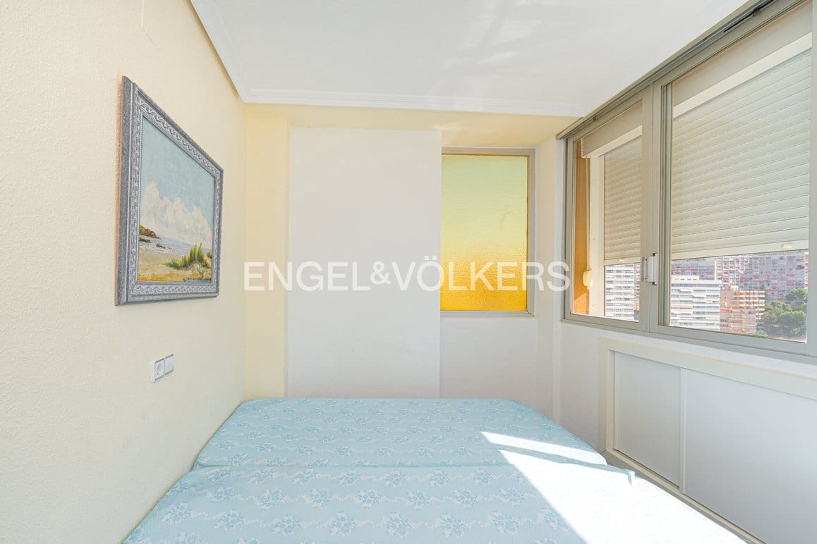 2 soveværelse Lejlighed til leje i Benidorm med swimmingpool garage - € 1.000 (Ref: 10091505)