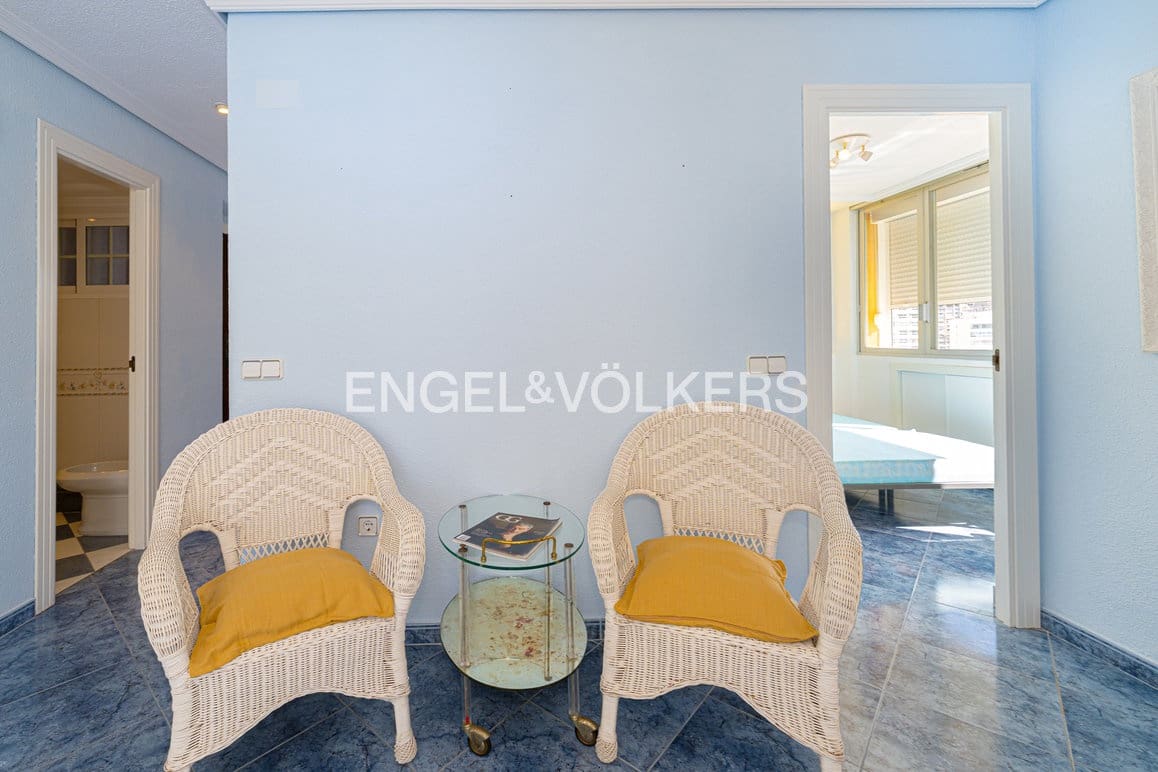 2 soveværelse Lejlighed til leje i Benidorm med swimmingpool garage - € 1.000 (Ref: 10091505)