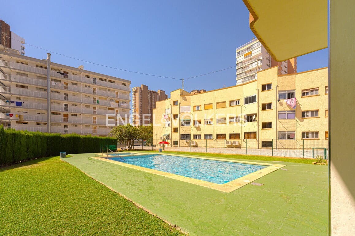2 soveværelse Lejlighed til leje i Benidorm med swimmingpool garage - € 1.000 (Ref: 10091505)