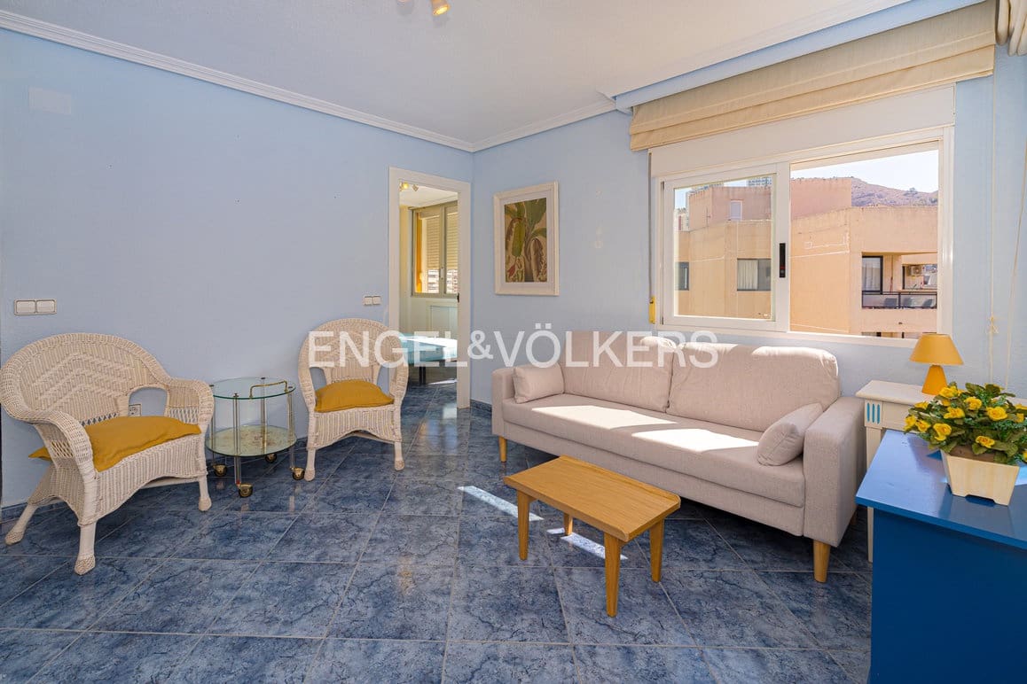 2 soveværelse Lejlighed til leje i Benidorm med swimmingpool garage - € 1.000 (Ref: 10091505)