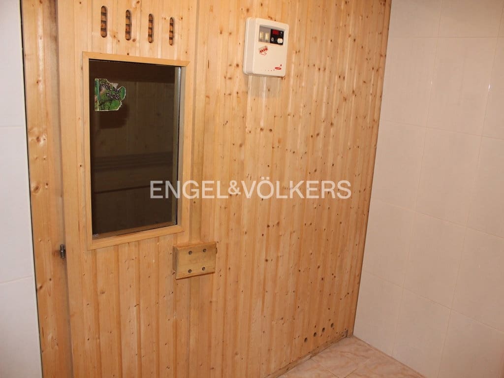 Apartamento de 3 habitaciones en Benidorm en venta con piscina garaje - 650.000 € (Ref: 10091506)