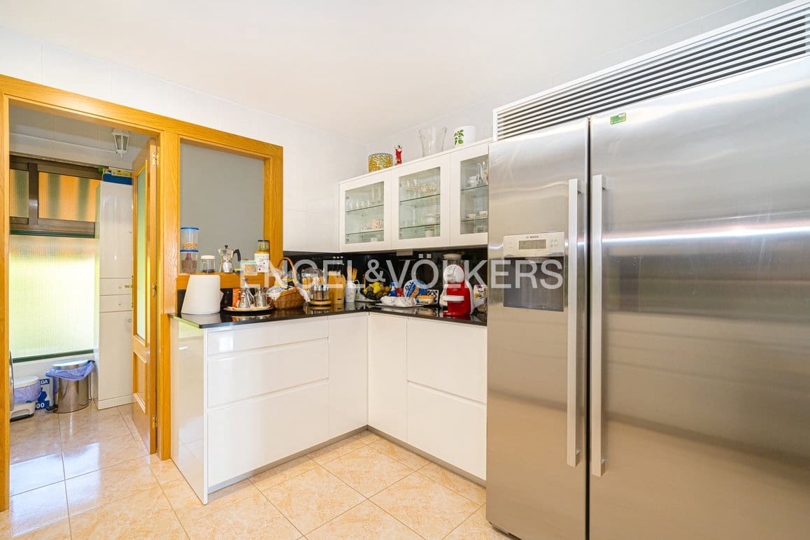 Apartamento de 3 habitaciones en Benidorm en venta con piscina garaje - 650.000 € (Ref: 10091506)