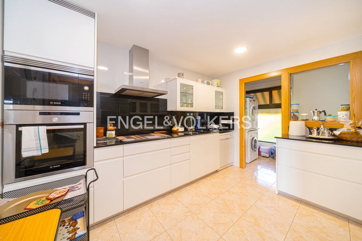 Apartamento de 3 habitaciones en Benidorm en venta con piscina garaje - 650.000 € (Ref: 10091506)