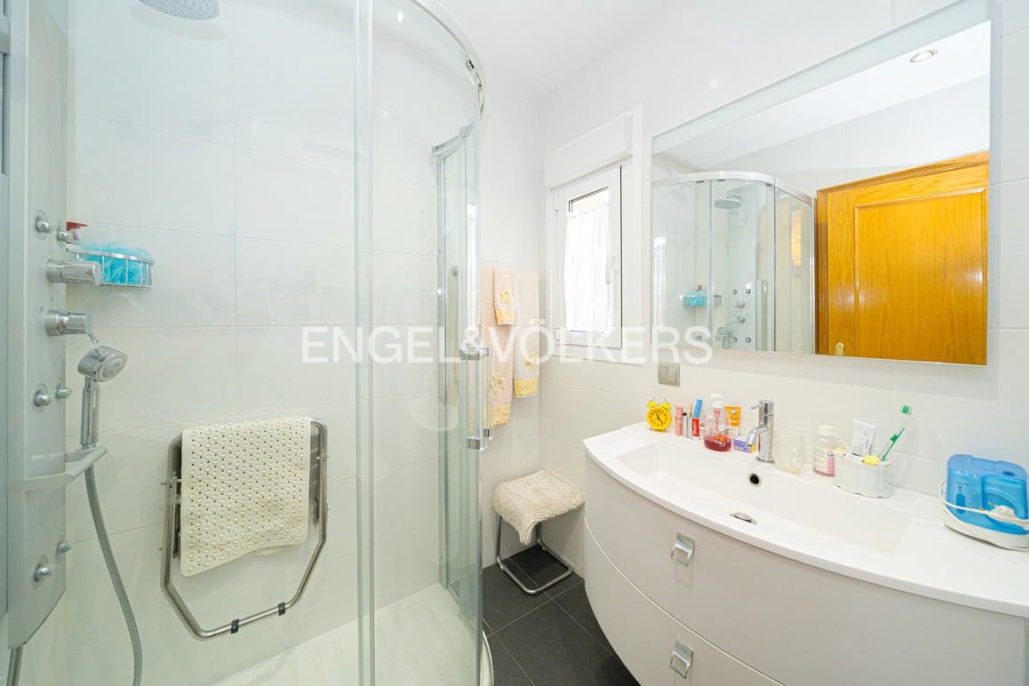 Apartamento de 3 habitaciones en Benidorm en venta con piscina garaje - 650.000 € (Ref: 10091506)