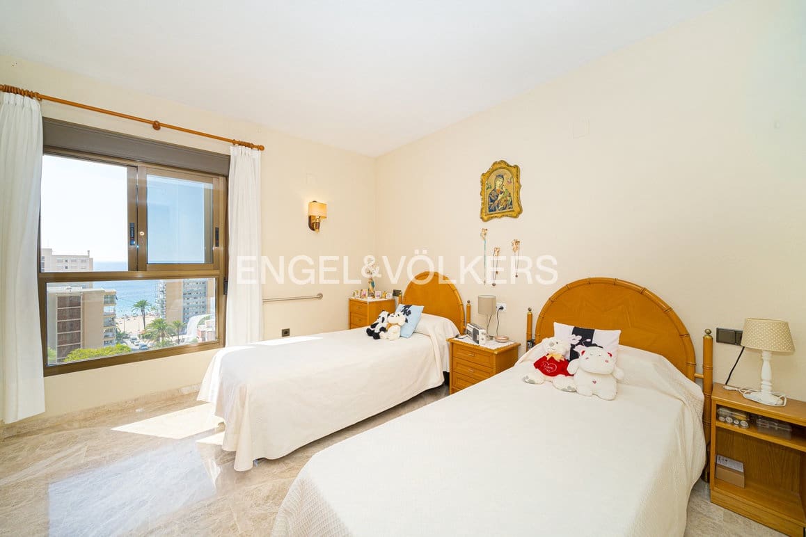 Apartamento de 3 habitaciones en Benidorm en venta con piscina garaje - 650.000 € (Ref: 10091506)