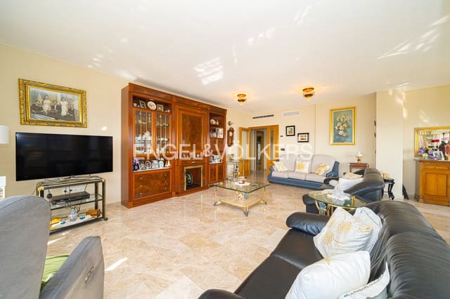 Apartamento de 3 habitaciones en Juzgados - Plaza de Toros, Benidorm en venta con piscina garaje - 650.000 € (Ref: 10091506)