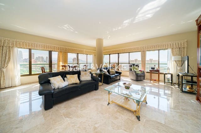 Apartamento de 3 habitaciones en Juzgados - Plaza de Toros, Benidorm en venta con piscina garaje - 650.000 € (Ref: 10091506)