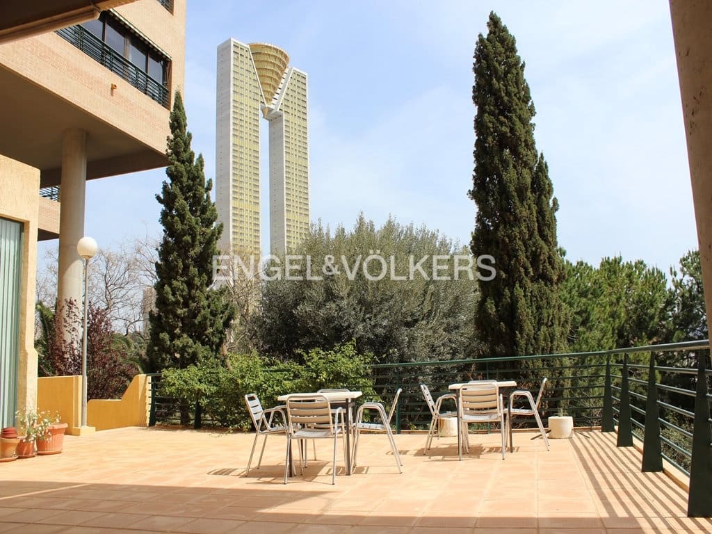 Apartamento de 3 habitaciones en Benidorm en venta con piscina garaje - 650.000 € (Ref: 10091506)