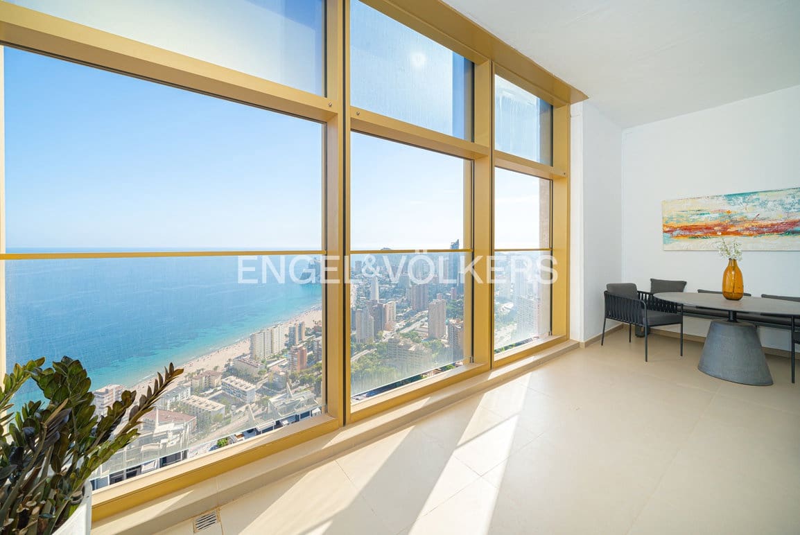 2 Zimmer Apartment zu verkaufen in Benidorm mit Pool Garage - 755.000 € (Ref: 10091507)