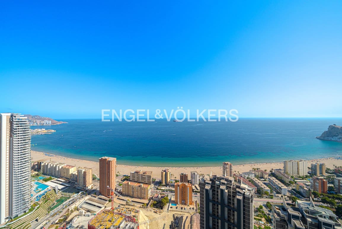 2 Zimmer Apartment zu verkaufen in Benidorm mit Pool Garage - 755.000 € (Ref: 10091507)