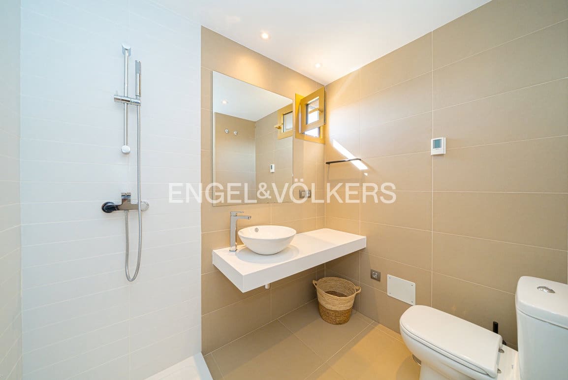 2 Zimmer Apartment zu verkaufen in Benidorm mit Pool Garage - 755.000 € (Ref: 10091507)