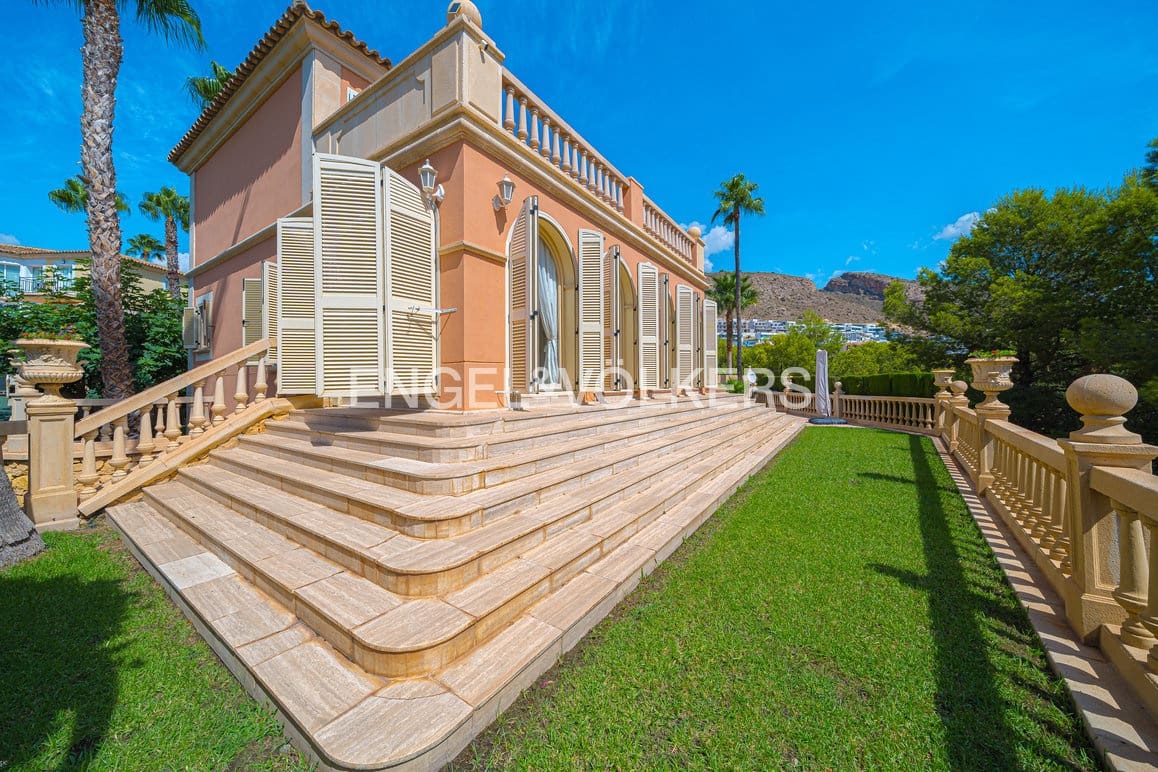 6 soverom Villa til salgs i Finestrat med svømmebasseng garasje - € 1 050 000 (Ref: 10091509)