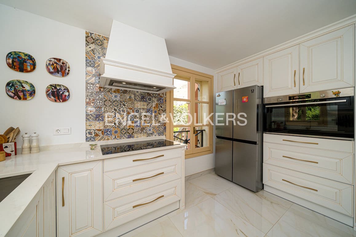 6 soverom Villa til salgs i Finestrat med svømmebasseng garasje - € 1 050 000 (Ref: 10091509)
