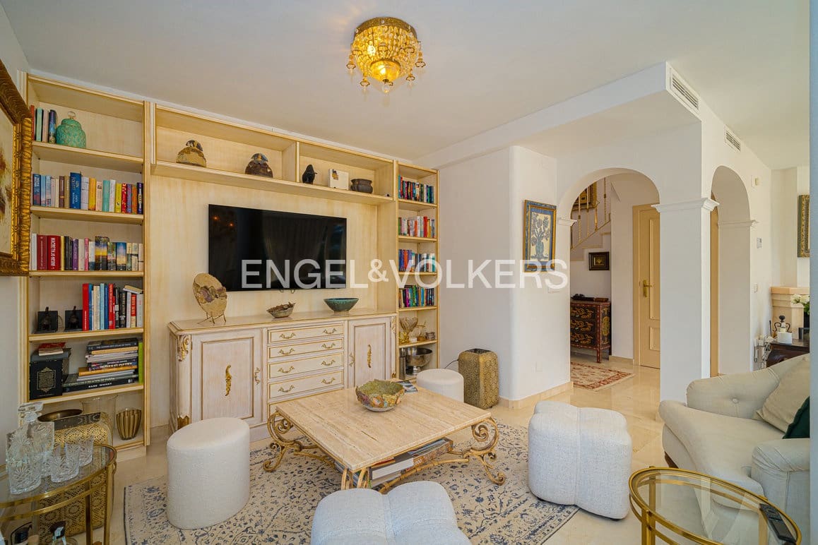 6 soverom Villa til salgs i Finestrat med svømmebasseng garasje - € 1 050 000 (Ref: 10091509)
