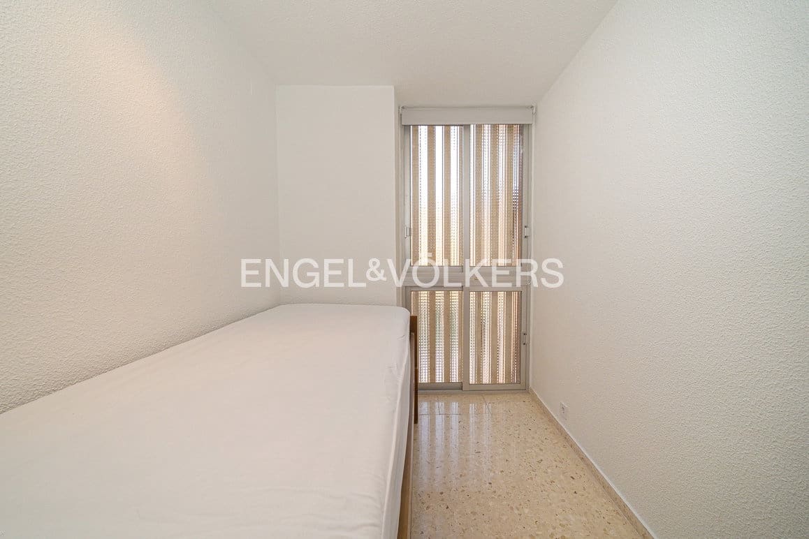 3 bedroom Apartment for rent in Benidorm with pool garage - € 1,700 (Ref: 10127668)