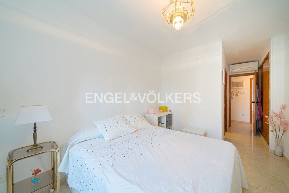 2 soverom Leilighet til salgs i Benidorm med svømmebasseng garasje - € 315 000 (Ref: 10135043)