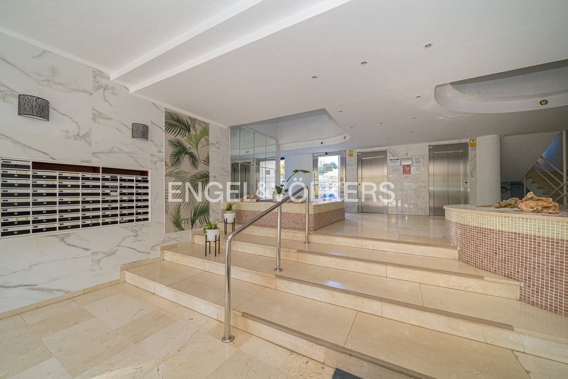 2 soverom Leilighet til salgs i Benidorm med svømmebasseng garasje - € 315 000 (Ref: 10135043)
