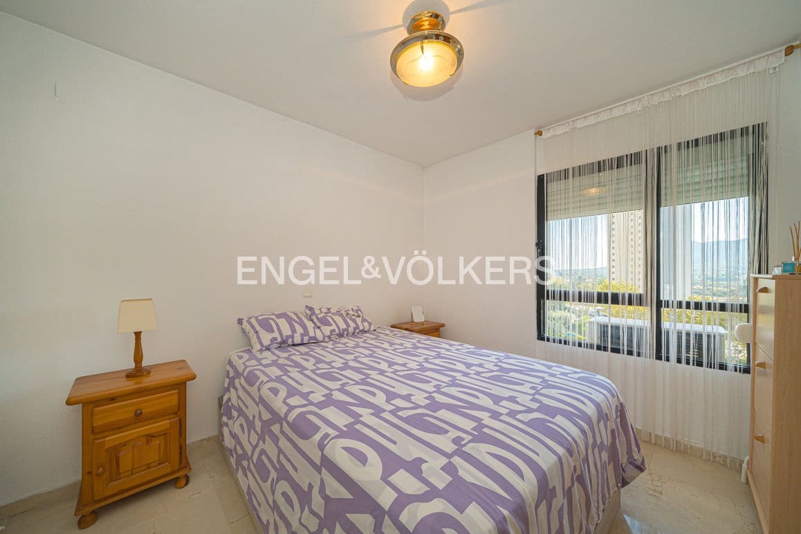 2 soverom Leilighet til salgs i Benidorm med svømmebasseng garasje - € 315 000 (Ref: 10135043)