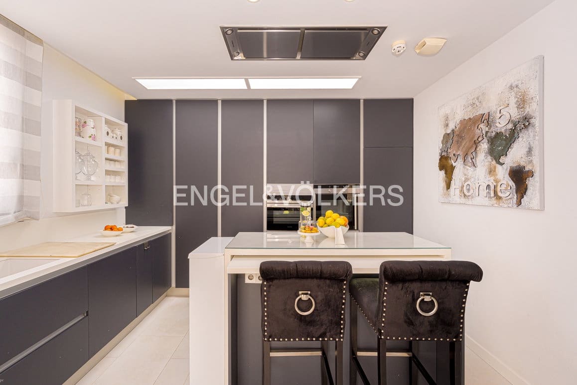 4 sypialnia Willa na sprzedaż w Finestrat z basenem garażem - 1 950 000 € (Ref: 10158706)