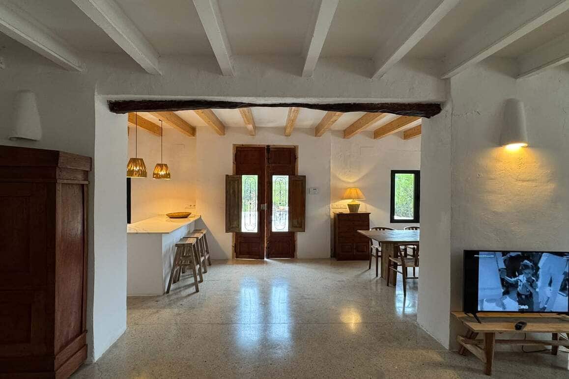 4 bedroom Villa for sale in Sella with pool garage - € 825,000 (Ref: 10163834)