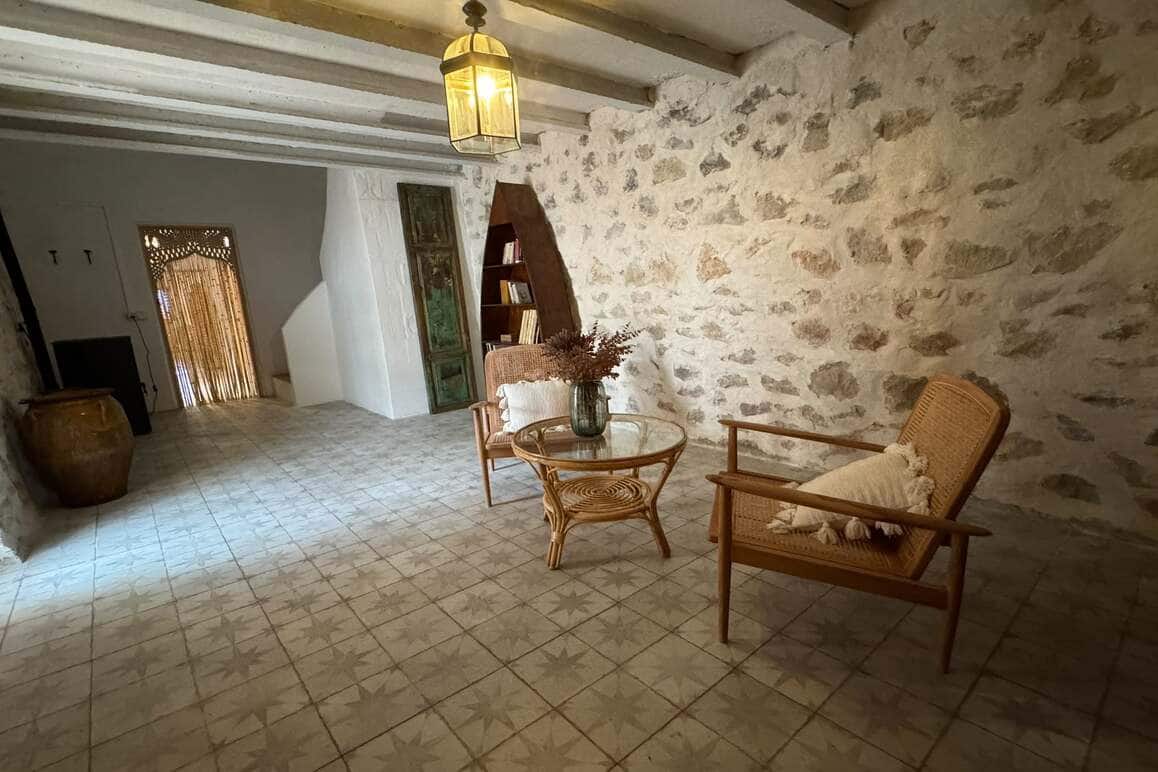 4 bedroom Villa for sale in Sella with pool garage - € 825,000 (Ref: 10163834)