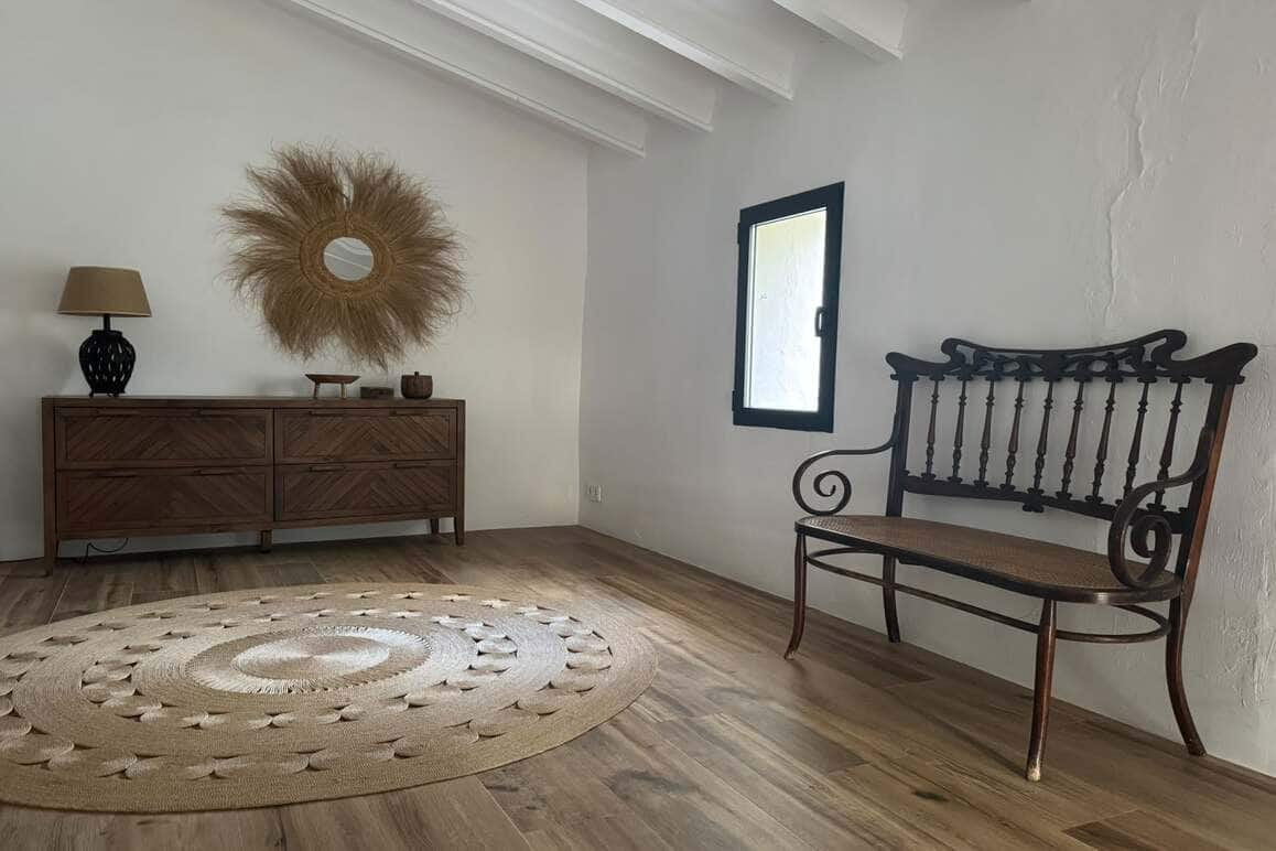 4 bedroom Villa for sale in Sella with pool garage - € 825,000 (Ref: 10163834)