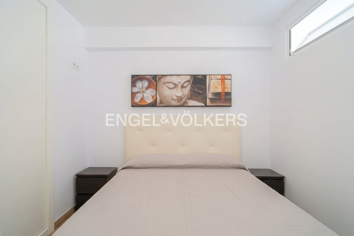 2 bedroom Apartment for rent in Benidorm with pool garage - € 1,200 (Ref: 10167453)