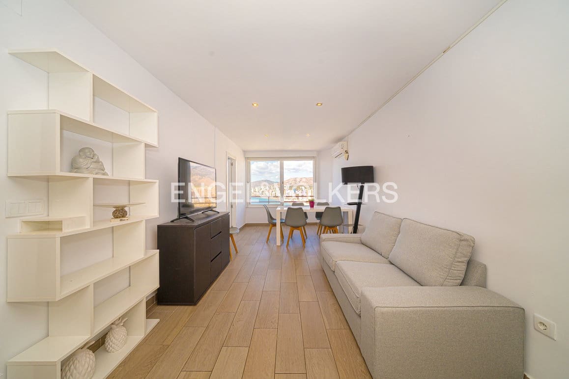 2 bedroom Apartment for rent in Benidorm with pool garage - € 1,200 (Ref: 10167453)